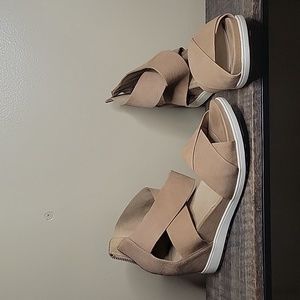 STRAPPY Sandals,  wedge, 8.5 women , tan, open toe, comfy, zip in the back